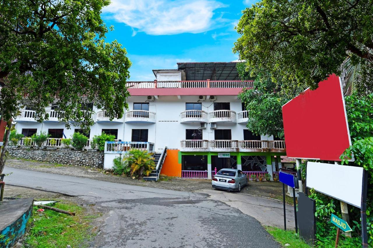Oyo 90565 Teresek View Motel Kuala Tahan Eksteriør bilde