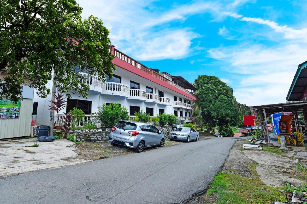 Oyo 90565 Teresek View Motel Kuala Tahan Eksteriør bilde