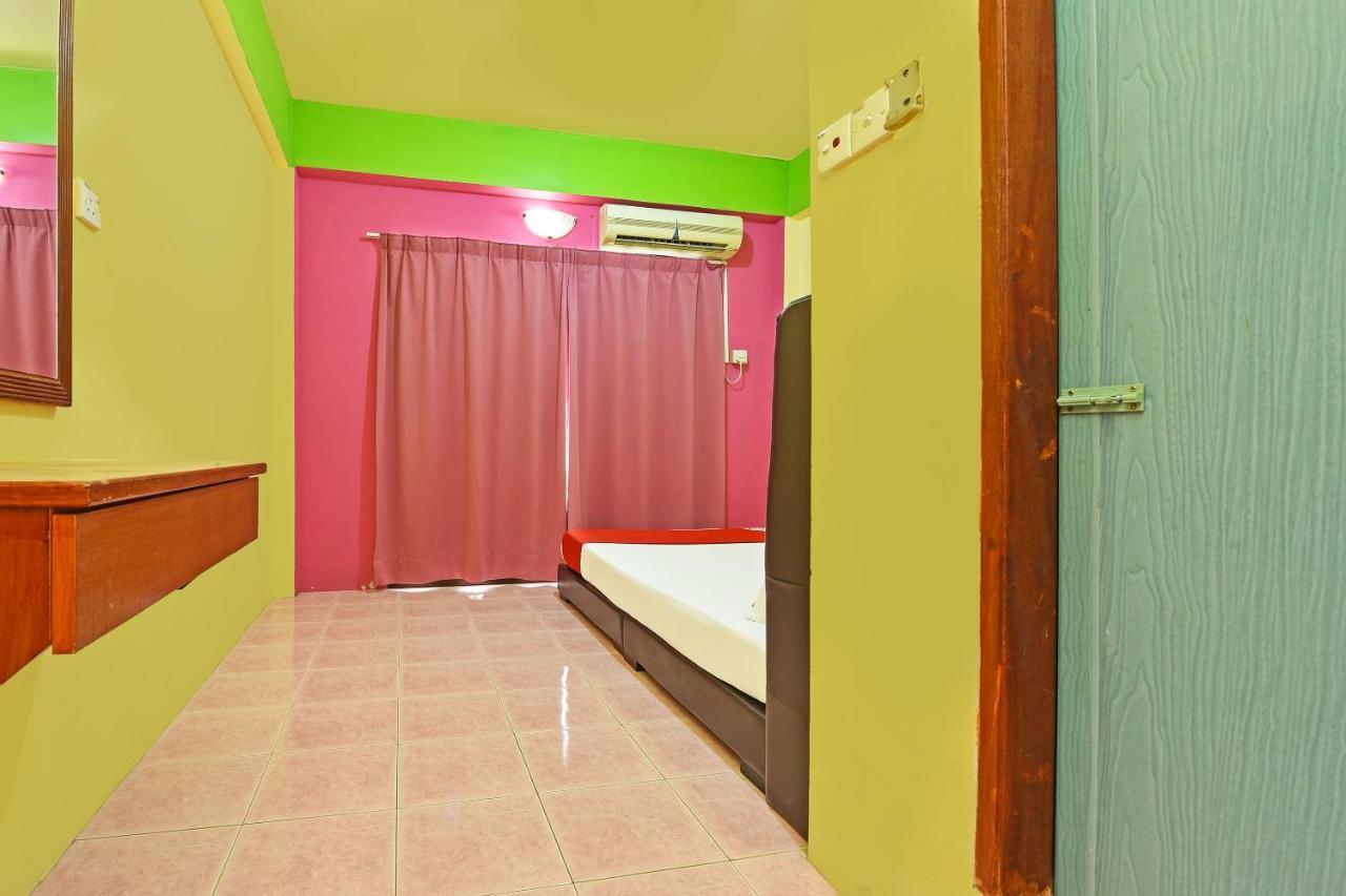 Oyo 90565 Teresek View Motel Kuala Tahan Eksteriør bilde